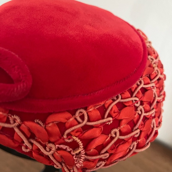 Vintage Red Velvet Juliette Cap - Picture 4 of 9